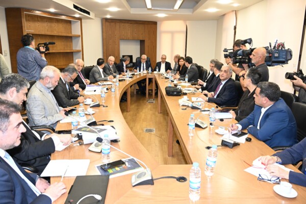 “الأشغال” استمعت إلى عرض هيئة قطاع البترول