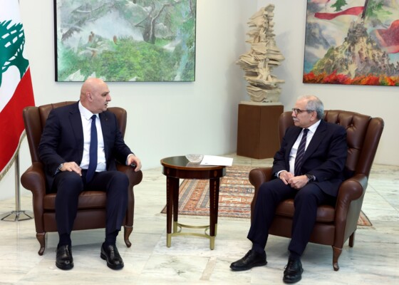 لقاء بين عون وسلام قبيل الجلسة