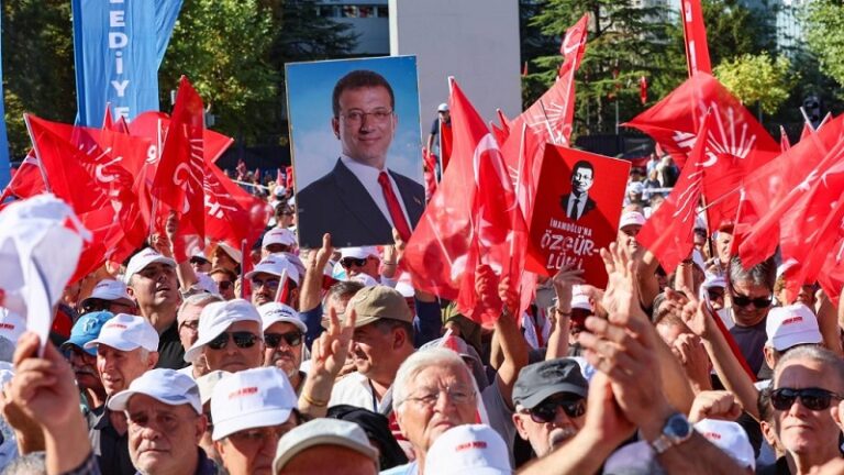 محاكمة أربعة مصورين اعتقلوا خلال تظاهرات تركيا