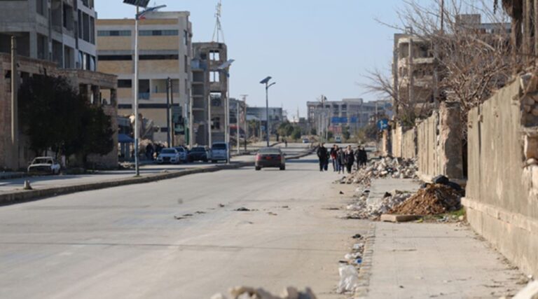 “المرصد السوري”: التصعيد العسكري ضد الأكراد يجري بقرار رسمي