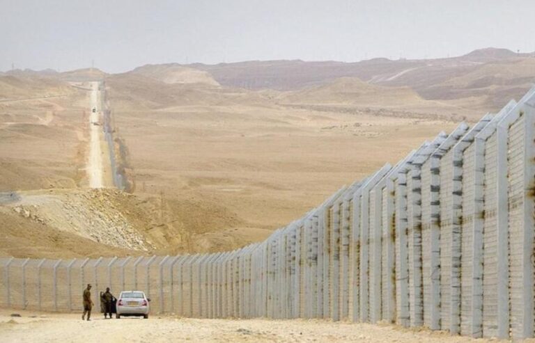 مصر تعتزم مد السكك الحديدية إلى حدود غزة