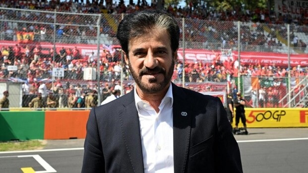 سائقة سويسرية تتحدى “الـFIA”: دعوى قضائية تهز سباق الرئاسة