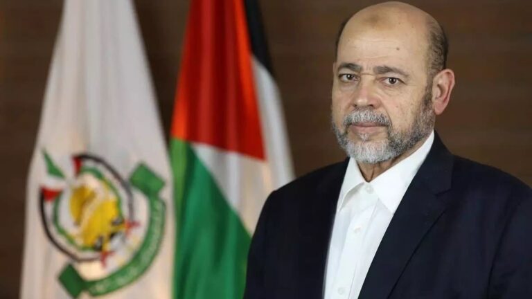 ابو مرزوق: “حماس” تتعامل بإيجابية مع خطة ترامب.. وسلاحنا للسلطة