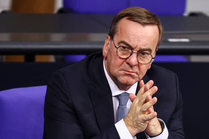 بيستوريوس: إنتهاكات المجال الجوي محاولات إستفزاز