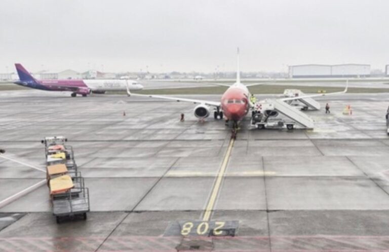 مطار برلين يعلن استعادة نظام خدمة الركاب الإلكتروني