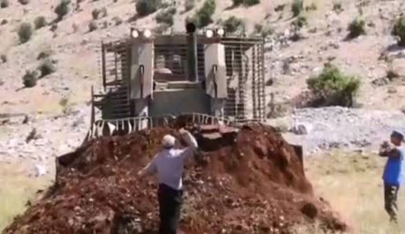 جريح بقنبلة في كفرشوبا