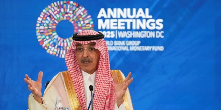 وزير المالية السعودي: لمسات أخيرة على استثمارات كثيرة في سوريا
