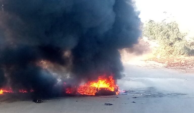 أهالي بليدا قطعوا الطريق احتجاجًا