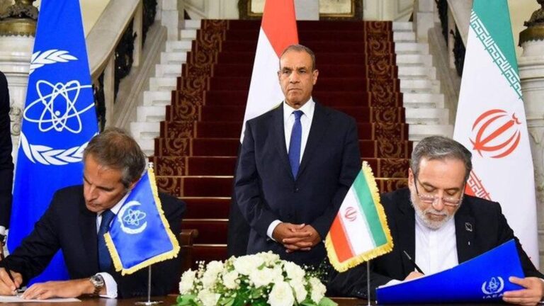 إيران تعلن انسحابها من اتفاق القاهرة مع الوكالة الدولية للطاقة الذرية