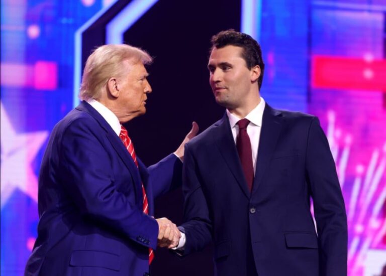 تشارلي كيرك و دونالد ترامب