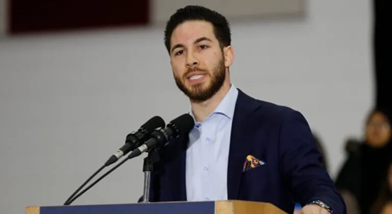 إعادة انتخاب عبد الله حمود كعمدة ديربورن لولاية ثانية