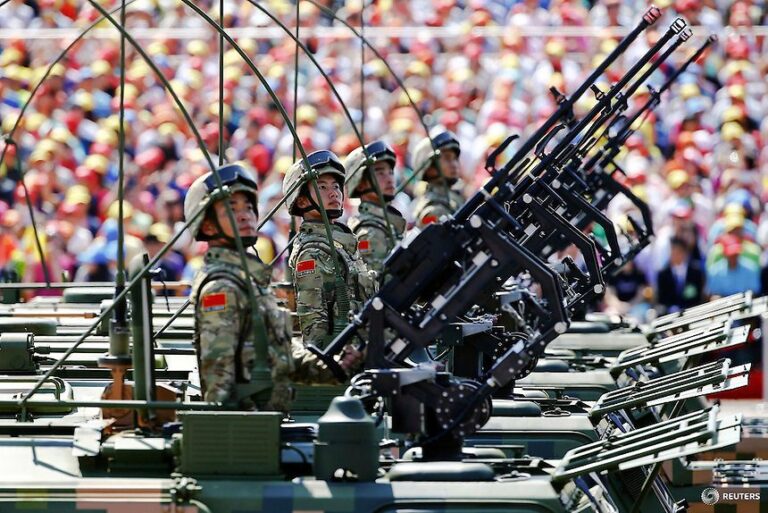 الجيش الصيني يتأهب!