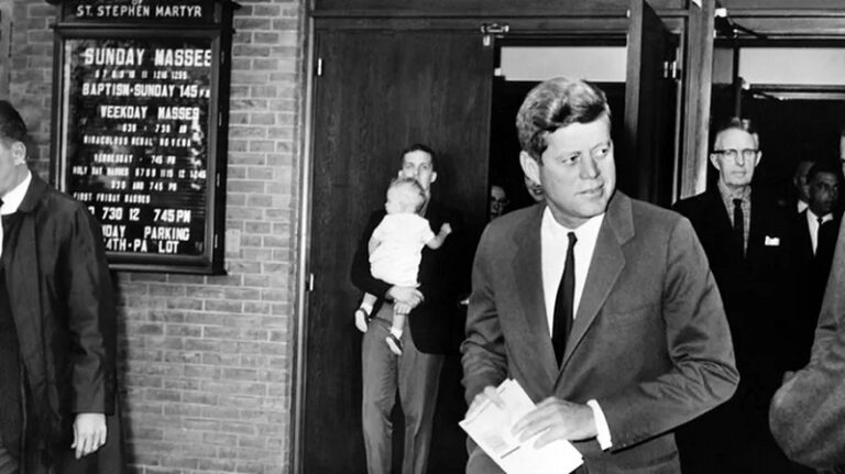 الكونغرس خدع الـCIA وأخفى قاتل كينيدي!