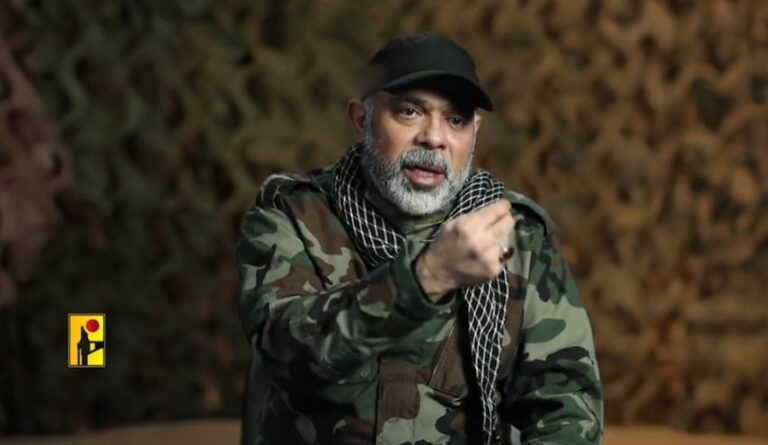 جثمان الطبطبائي قبل التشييع (فيديو)