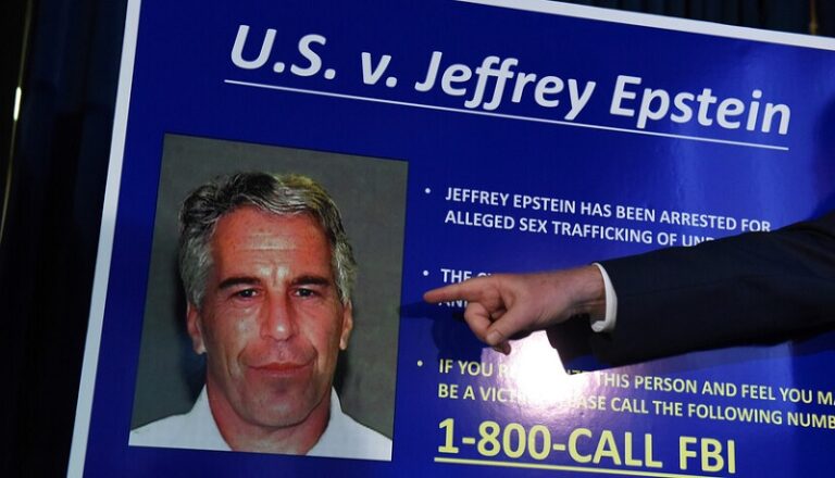 فضيحة جديدة.. بيل غيتس “أحب” جيفري إبستين!