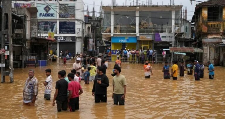 159 قتيلاً وعشرات المفقودين بإعصار سريلانكا