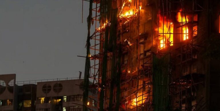 حريق كبير في هونغ كونغ.. وقتلى (فيديو – صور)