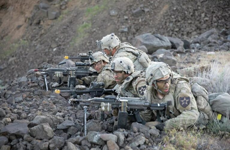 16 ألف جندي أميركي في البحر الكاريبي!