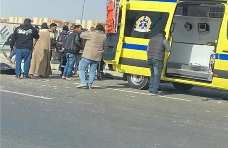 قتلى بحادث مروع في مصر (صور)
