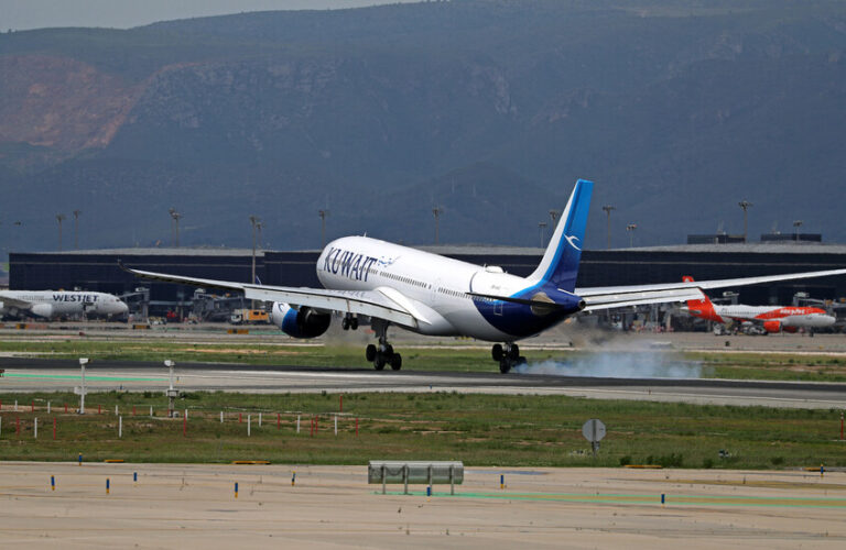 هبوط 9 طائرات كويتية اضطرارياً بمطار البصرة