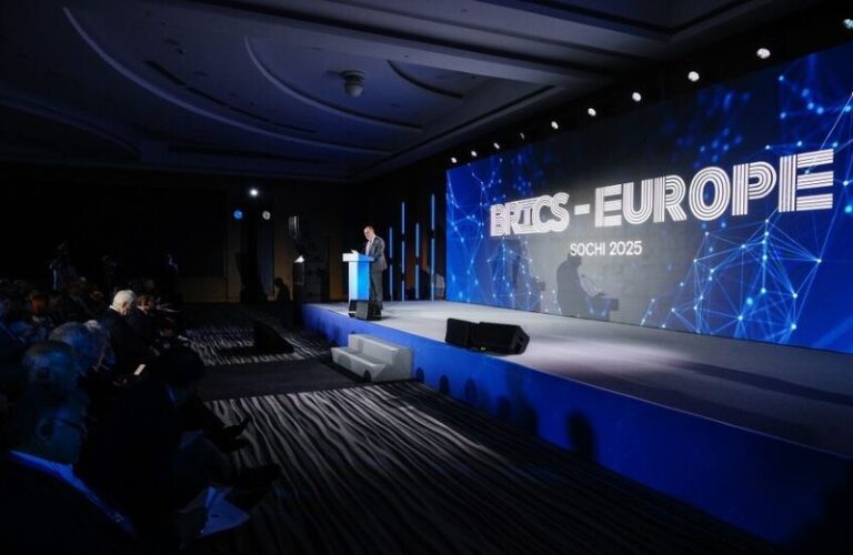 حزب “البديل من أجل ألمانيا” يخططون لزيارة روسيا .. واتهامات بالخيانة