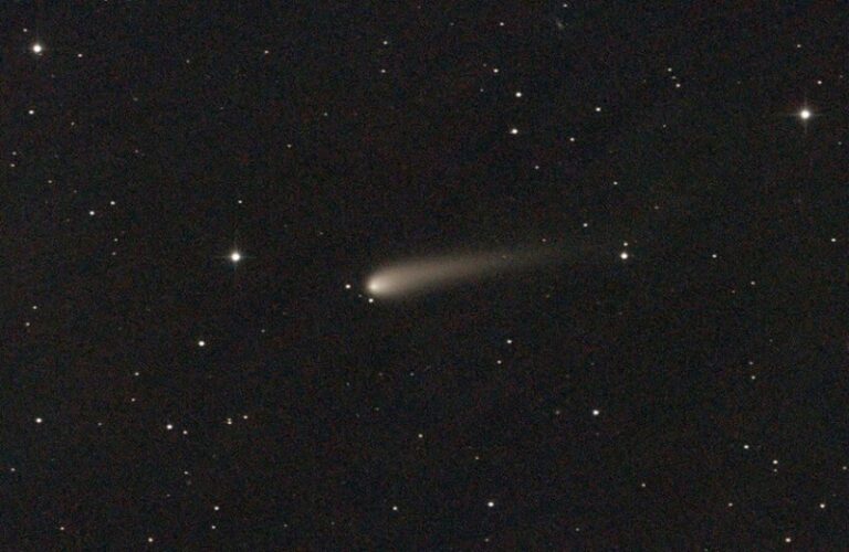 مذنب آخر يقترب من الأرض!