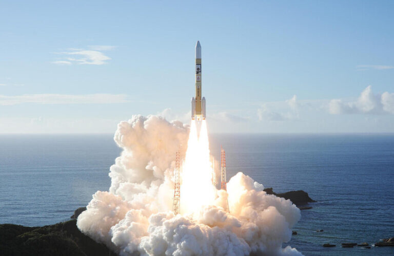 تحركات فضائية لدول عربية تثير قلق “اسرائيل”