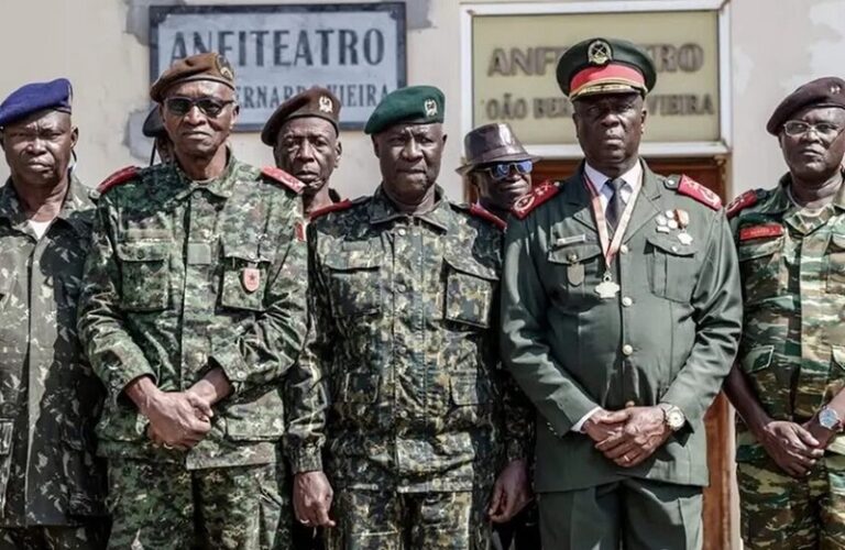 تعيين رئيس انتقالي في غينيا