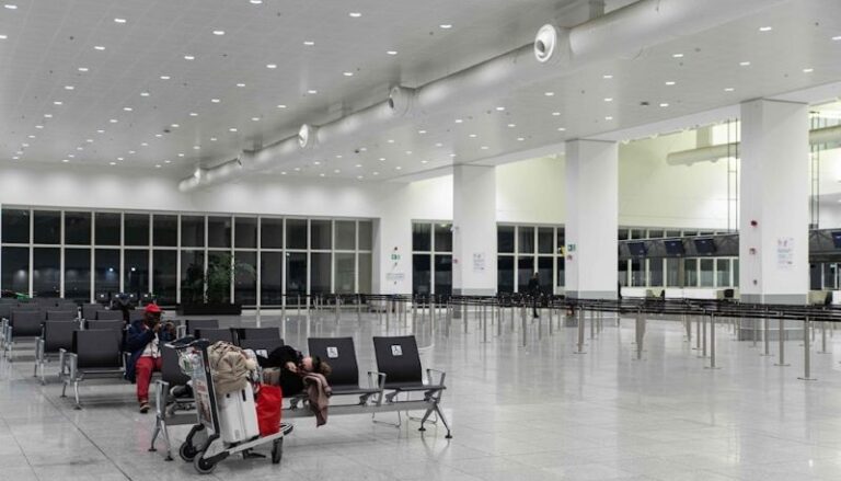 الغاء 80 رحلة جوية في بلجيكا