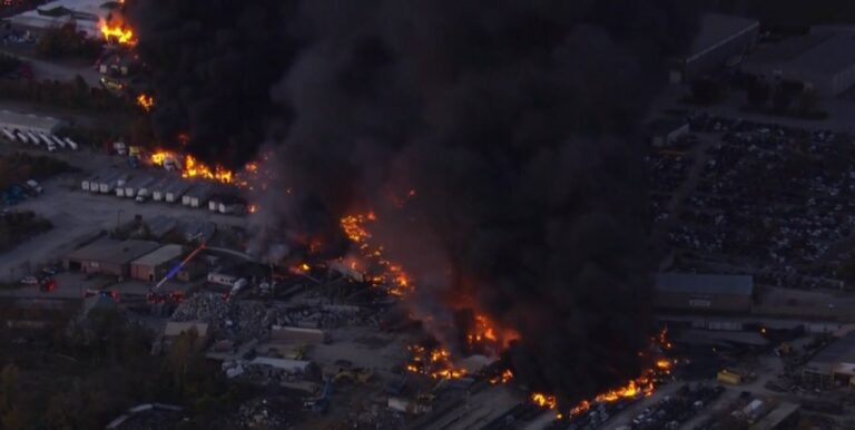 ارتفاع عدد القتلى بتحطم الطائرة الأميركية (فيديو)
