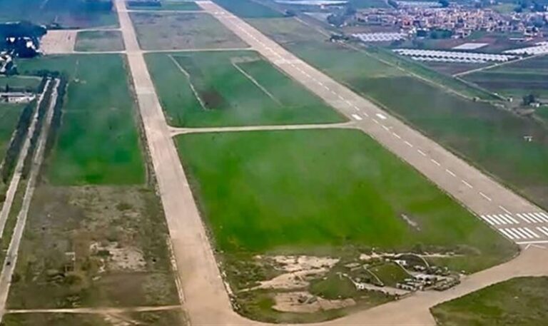 22 شركة مهتمة بتلزيم مطار القليعات