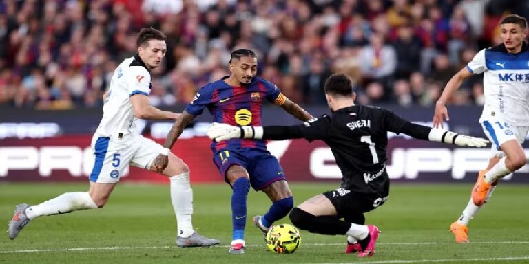 البطولات الأوروبية لكرة القدم: برشلونة يستعيد عافيته وبايرن ميونخ ينجو من فخ سان باولي