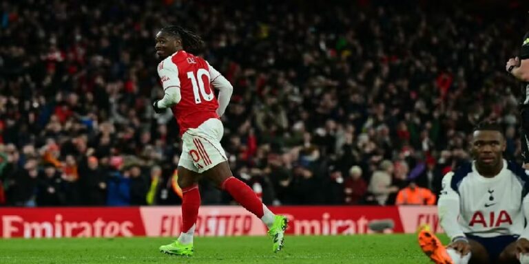 البطولات الأوروبية لكرة القدم: أرسنال يضرب بقوة في إنكلترا وروما يتصدر الكالتشيو