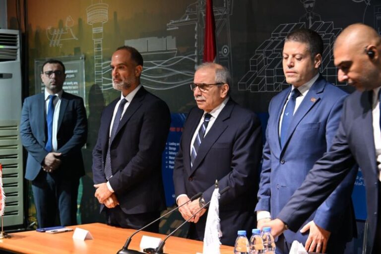 سلام: تطوير مرفأ بيروت من أركان نهوض البلاد (صور)