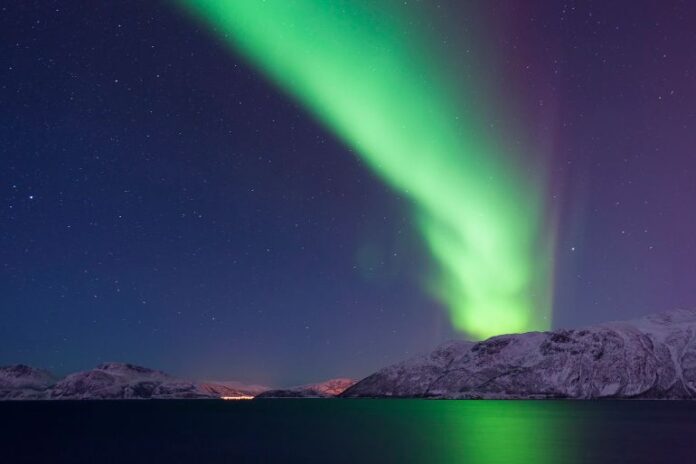 عاضفة شمسية