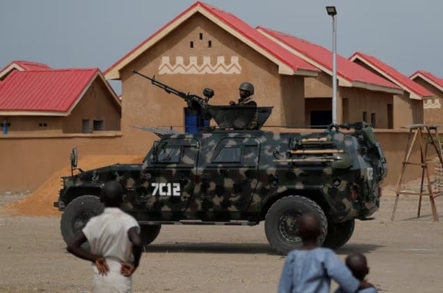 نيجيريا تبحث عن 25 تلميذة مختطفة في شمال غرب كيبي