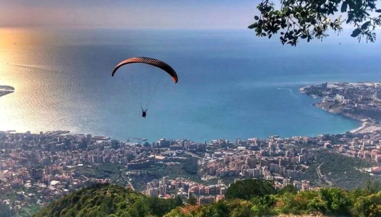 منع ممارسة رياضة “Paragliding” خلال زيارة البابا