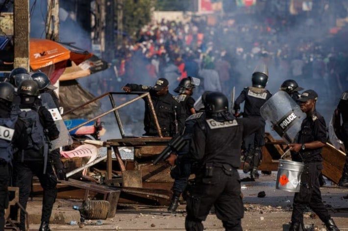 “هيومن ووتش”: قوات الأمن الكاميرونية إعتقلت المئات بعد الإنتخابات