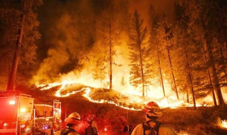 “الدفاع المدني”: نواصل إخماد الحرائق