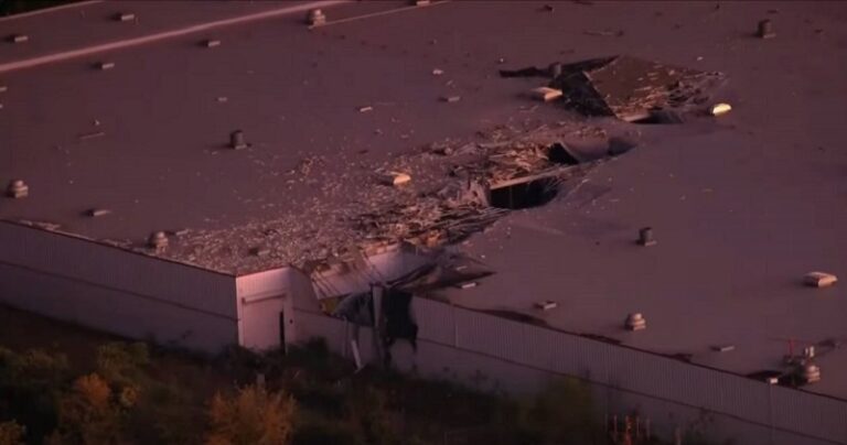 بالفيديو – لحظة تحطم الطائرة في كنتاكي