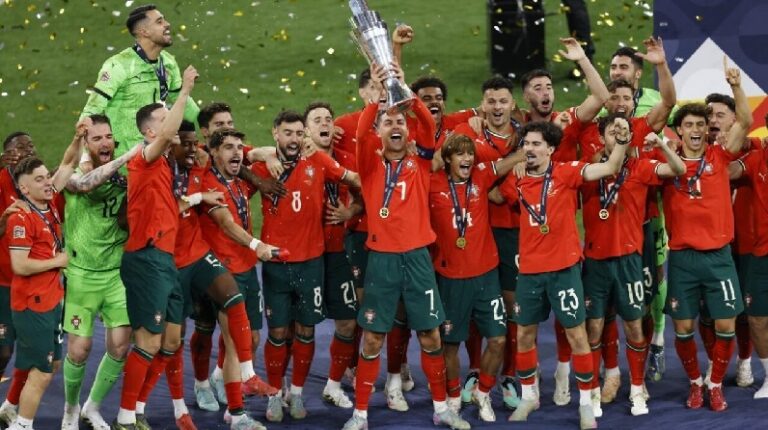 البرتغال إلى كأس العالم 2026 بنتيجة 9-1