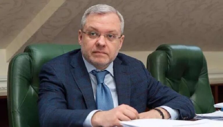 إقالة وزير العدل الأوكراني