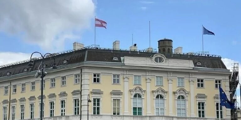 هجوم مسلّح على مسجد في النمسا