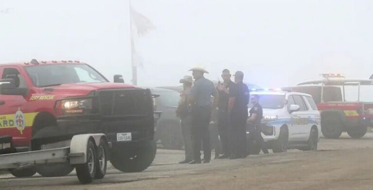 بالفيديو – قتلى بتحطم طائرة تابعة للبحرية المكسيكية في تكساس