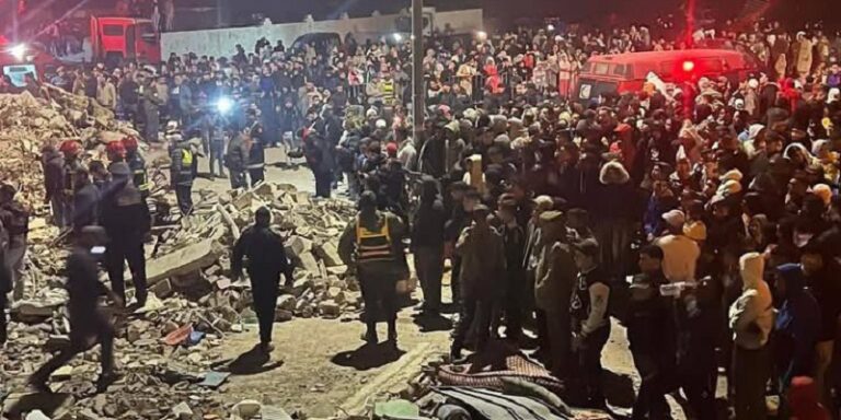 19 قتيلا في انهيار بنايتين في المغرب (فيديو)