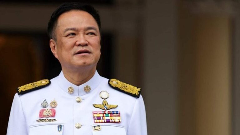 رئيس الوزراء التايلاندي يحل البرلمان