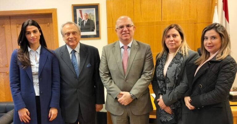 حبيب بحث مع حيدر أهمية الربط الالكتروني بين “العمل” و”الإسكان”