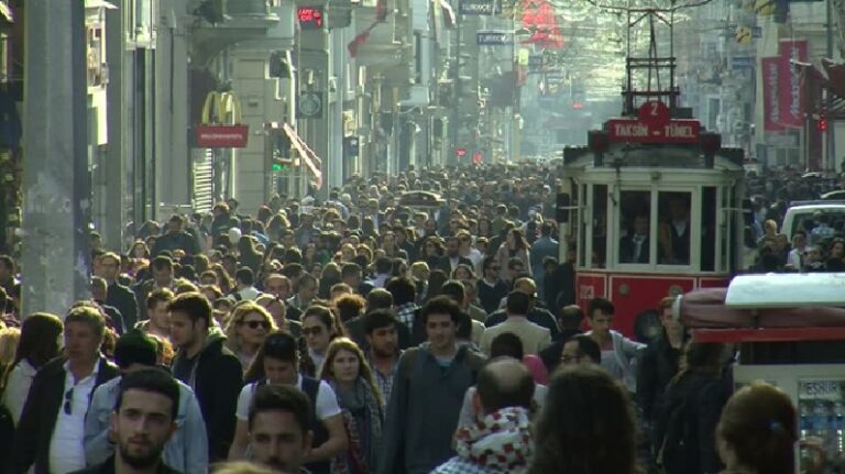 تعداد سكان العالم في 2025: الهند أولى والصين ثانية.. والفاتيكان في المرتبة الأخيرة