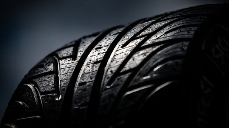 “اليازا” تحذر من الإطارات المغشوشة