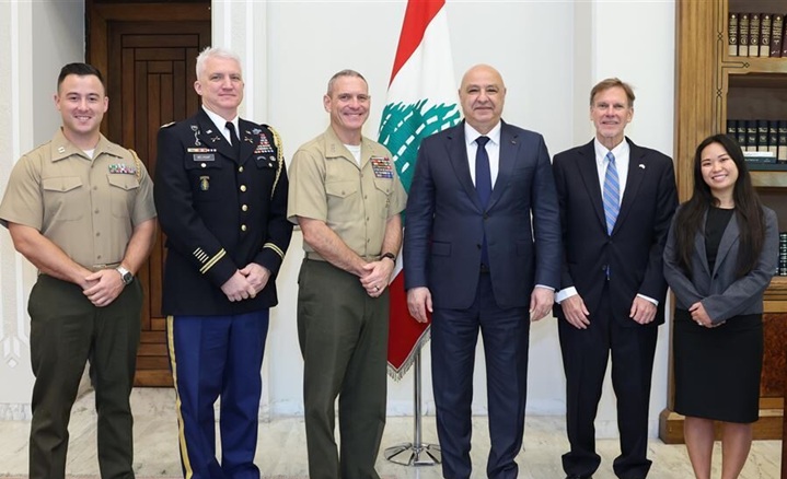 “الميكانيزم” ملهاة.. الحوار في مكان آخر